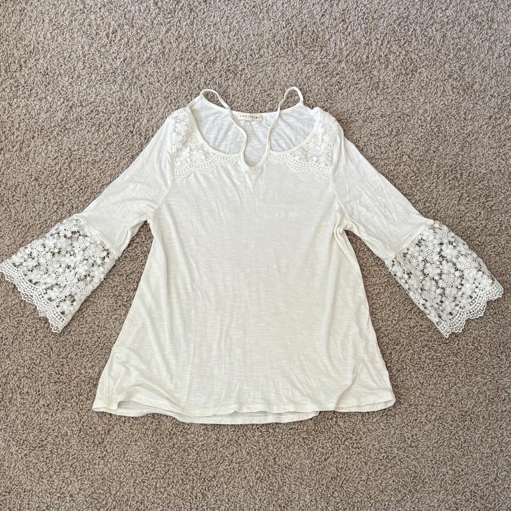 Chic Ivory Lace Women's Blouse
